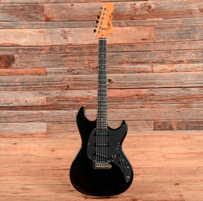 Full balck s-500 guitar with offset cutaways