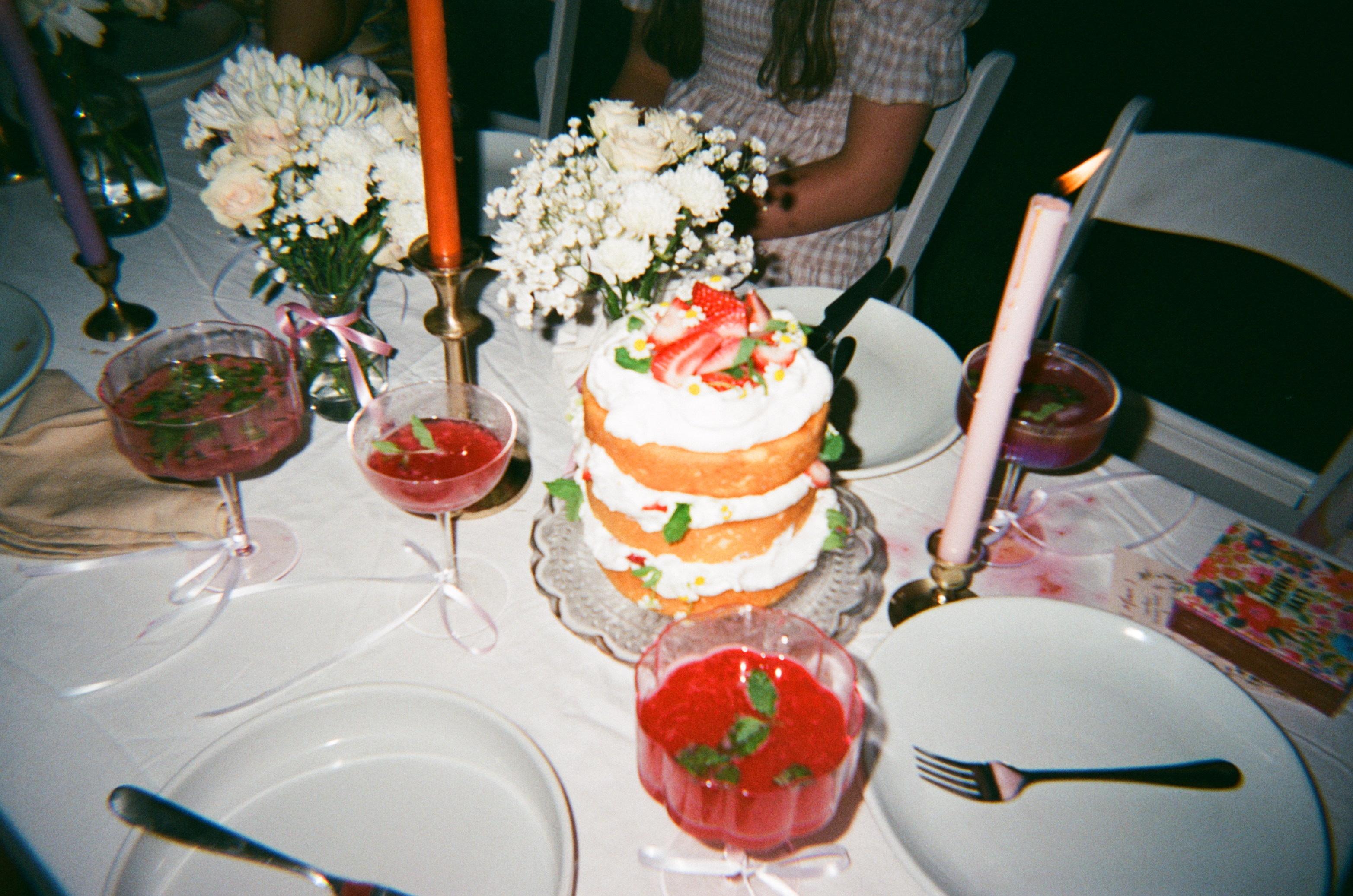 Layered cake with strawberries